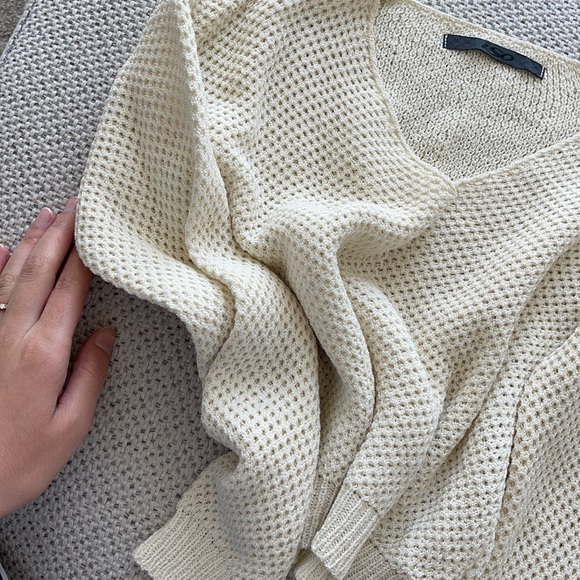 Cropped top in beige! - Picture 5 of 5